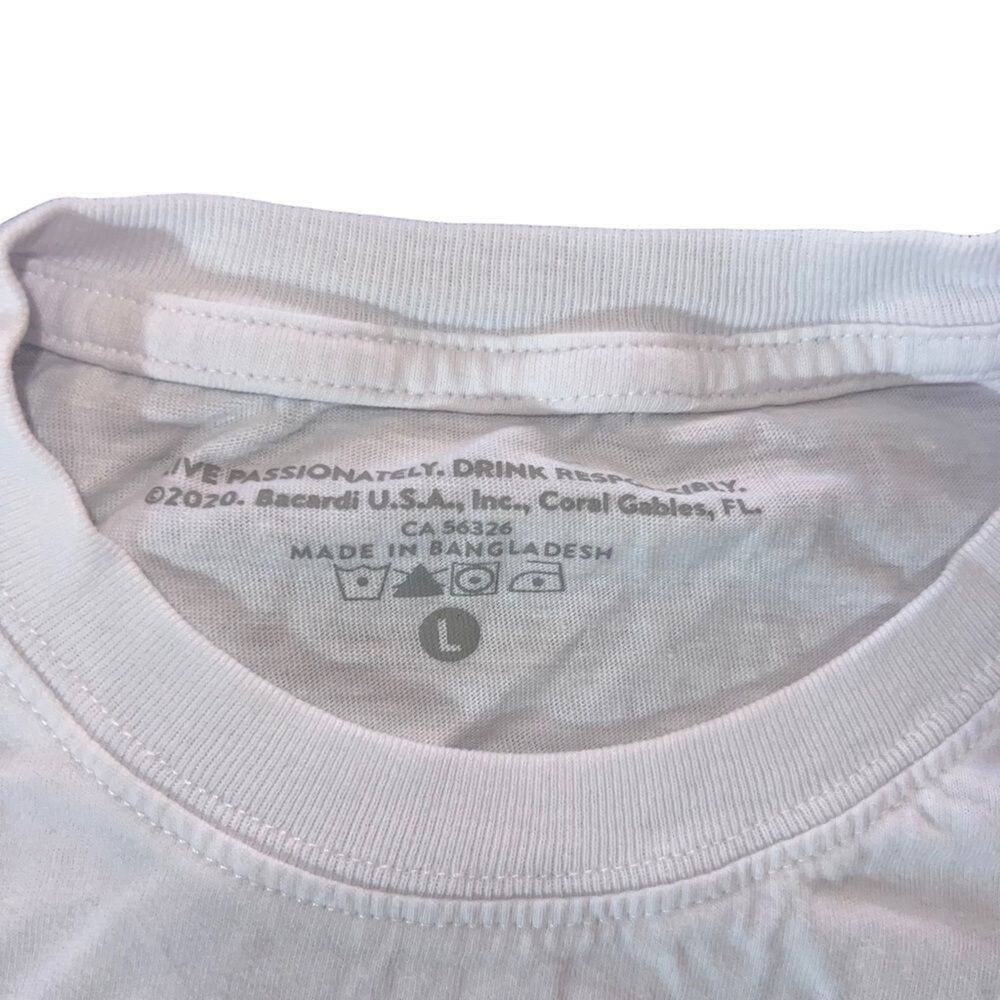 Bacardi T-Shirt Mens Large White Sigue Tu Ritmo Tropical Palm Graphic - Picture 3 of 4